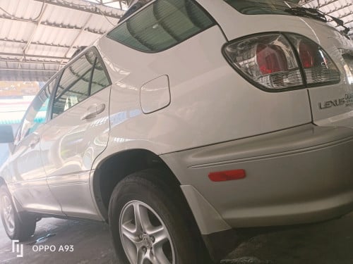 Lexus, RX300ឡានក្រដាស់ពន្ន,ឡានខ្ចៅខ្ចង់ថ្មីអត់បុកអត់ប៉ះអត់ច្រេះ, ឡានរៀបចំរួចហើយ។