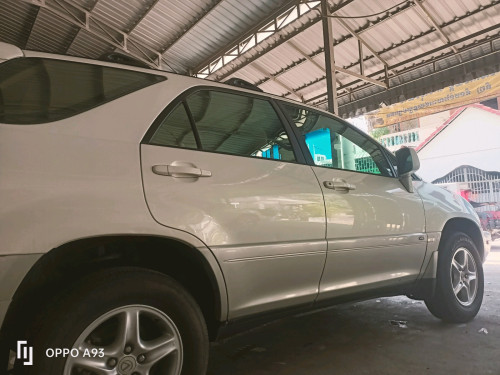 Lexus, RX300ឡានក្រដាស់ពន្ន,ឡានខ្ចៅខ្ចង់ថ្មីអត់បុកអត់ប៉ះអត់ច្រេះ, ឡានរៀបចំរួចហើយ។