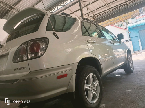 Lexus, RX300ឡានក្រដាស់ពន្ន,ឡានខ្ចៅខ្ចង់ថ្មីអត់បុកអត់ប៉ះអត់ច្រេះ, ឡានរៀបចំរួចហើយ។