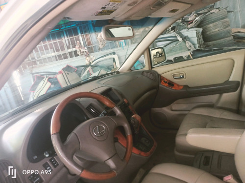 Lexus, RX300ឡានក្រដាស់ពន្ន,ឡានខ្ចៅខ្ចង់ថ្មីអត់បុកអត់ប៉ះអត់ច្រេះ, ឡានរៀបចំរួចហើយ។