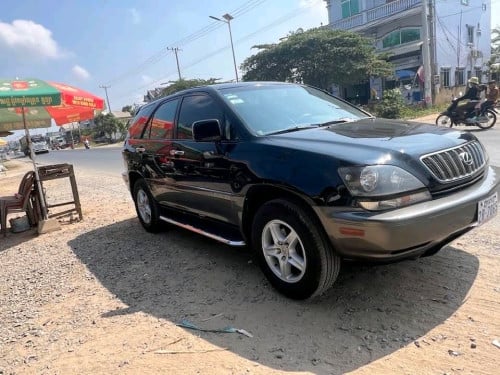 Lexus rx300 ឆ្នាំ 2000 ប៉ុង1