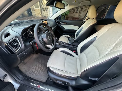 Mazda 3 (015) full options