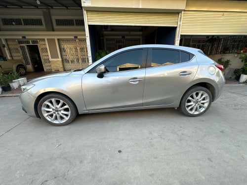 Mazda 3 (015) full options