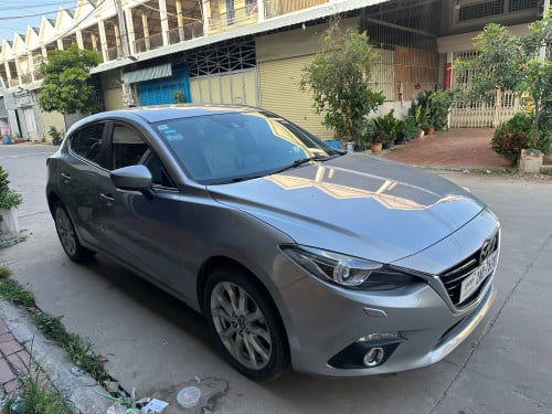 Mazda 3 (015) full options