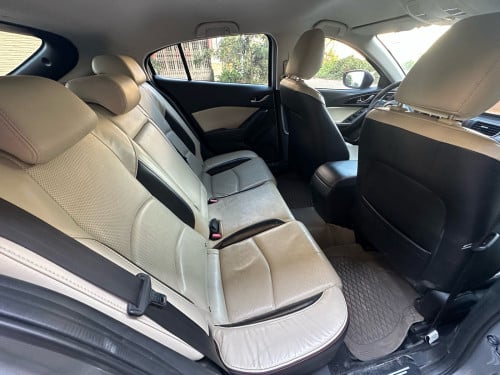 Mazda 3 (015) full options