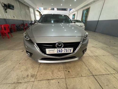 Mazda 3(015) full options ឡានជុះបង្រៀនរាល់ងៃ