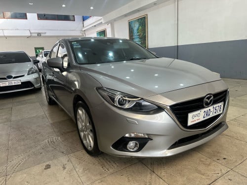Mazda 3(015) full options ឡានជុះបង្រៀនរាល់ងៃ