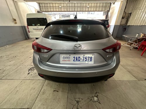 Mazda 3(015) full options ឡានជុះបង្រៀនរាល់ងៃ