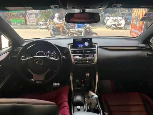 NX200t F-Sport ម្ចាស់ផ្ទាល់