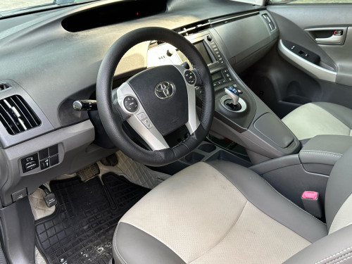 Prius 010 option 3 JBL ឡានមូលអត់បុកអត់ប៉ះសុីនមួយជុំ