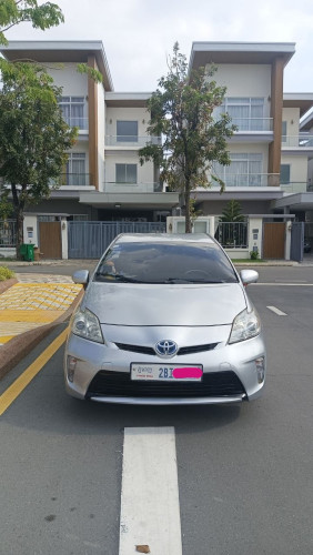Prius 2010 upgraded full option 2012​ (ម្ចាស់ដើម ជិះផ្ទាល់)