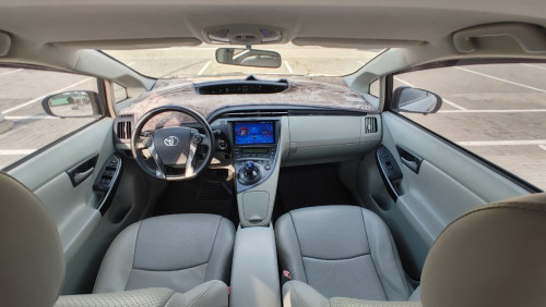 Prius 2010 upgraded full option 2012​ (ម្ចាស់ដើម ជិះផ្ទាល់)