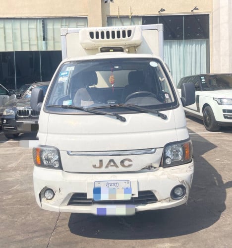 Refrigerated Transport Vehicle
