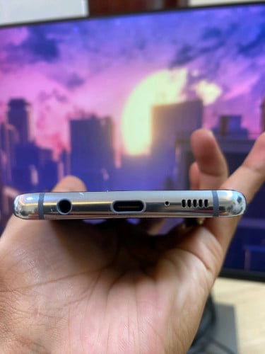 Samsung Galaxy S10, Ram8GB HD512GB Phone Condition 97% ម៉ាសុនសានុំ