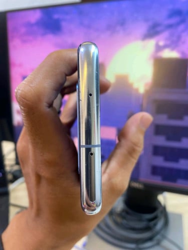 Samsung Galaxy S10, Ram8GB HD512GB Phone Condition 97% ម៉ាសុនសានុំ
