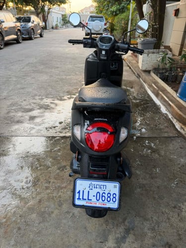 Scoopy Club12 2025 ខ្មៅគ្រឿម បិតស្កុត គីឡូតិច ជិះជិតៗជូនកូនរៀន ថ្មី99%