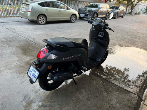 Scoopy Club12 2025 ខ្មៅគ្រឿម បិតស្កុត គីឡូតិច ជិះជិតៗជូនកូនរៀន ថ្មី99%