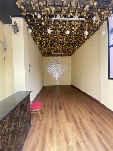 Space for Rent in 7 Makara, Good for Cafe Shop