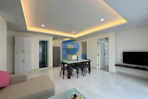 Spacious 2 Bedrooms Apartment for RENT in BKK1 with Gym and Pool