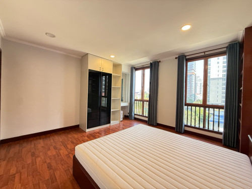 Spacious 2 Bedrooms at BKK1