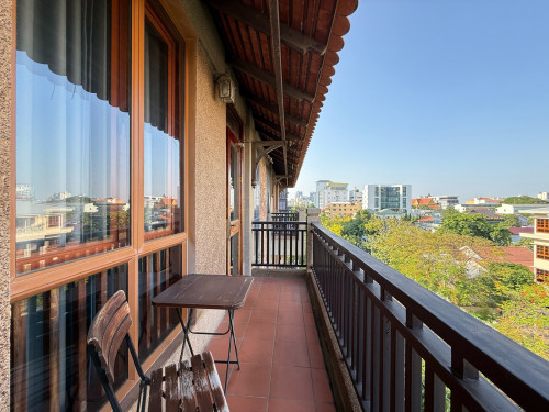 Spacious 2 Bedrooms at BKK1