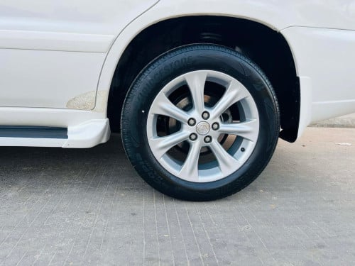 Toyota highlander year 2004 ម៉ាសុីន4 ប៉ុង1 កៅអី 3ជួ