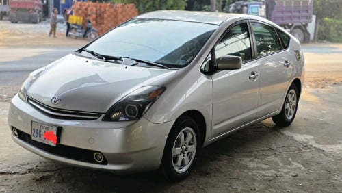 Toyota Prius 2004 Full option ឡានស្អាតខ្ចី ម៉ាសុីនប្រអប់លេខ អាគុយ ABS នៅអែម