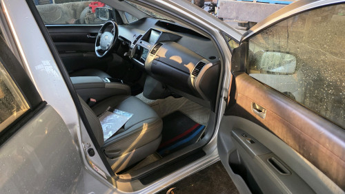 Toyota Prius 2004 Full option ឡានស្អាតខ្ចី ម៉ាសុីនប្រអប់លេខ អាគុយ ABS នៅអែម
