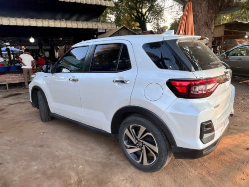 Toyota RAIZ 022Siem Reap (ម្ចាស់ដើមទី1ទិញខ្លាញ់គោសោរ2គ្រាប់)