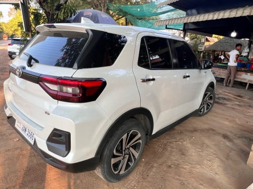 Toyota RAIZ 022Siem Reap (ម្ចាស់ដើមទី1ទិញខ្លាញ់គោសោរ2គ្រាប់)