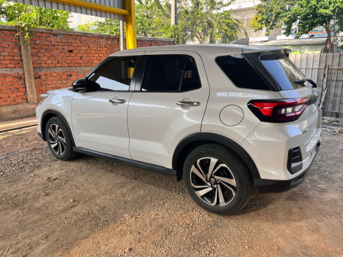 Toyota RAIZ 022Siem Reap (ម្ចាស់ដើមទី1ទិញខ្លាញ់គោសោរ2គ្រាប់)