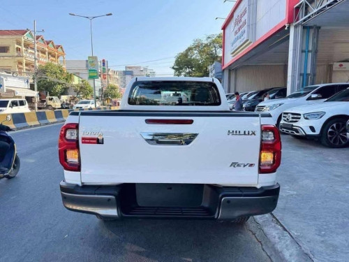Toyota V.Edition 2026 មានស្តុកទិញភ្លាមបានភ្លាម