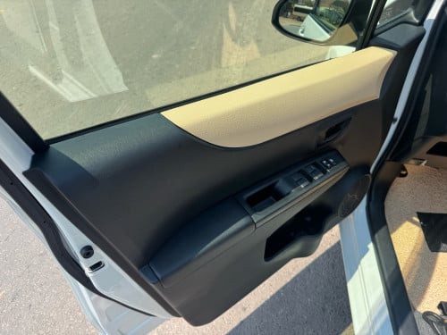 Toyota Vitz 2012 Smart key🗝