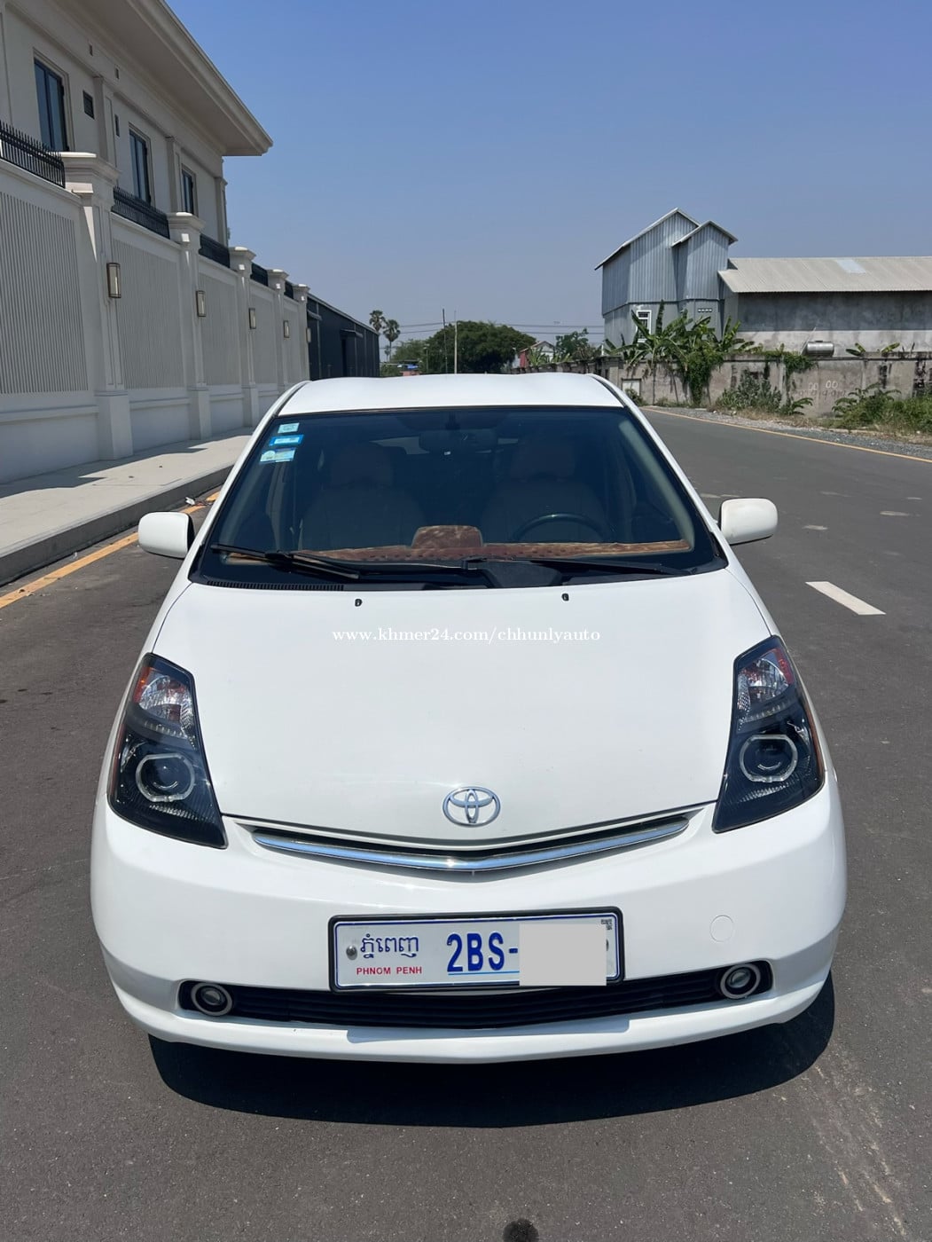ស្តុកថ្មី ទើបចូល TOYOTA Prius full option 07 ក្នុងលឿង ឡានស្អាត !