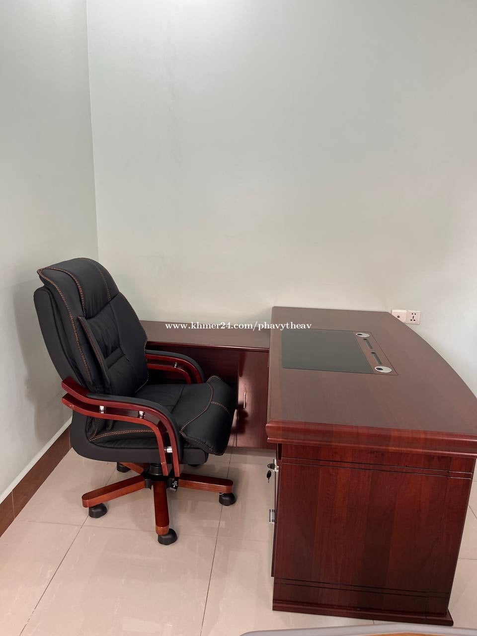 ๐ฅแแปแแถแแทแแถแแแ+แแ
แขแธแแแแแ -Modern Executive Desk+Premium Leather Chair