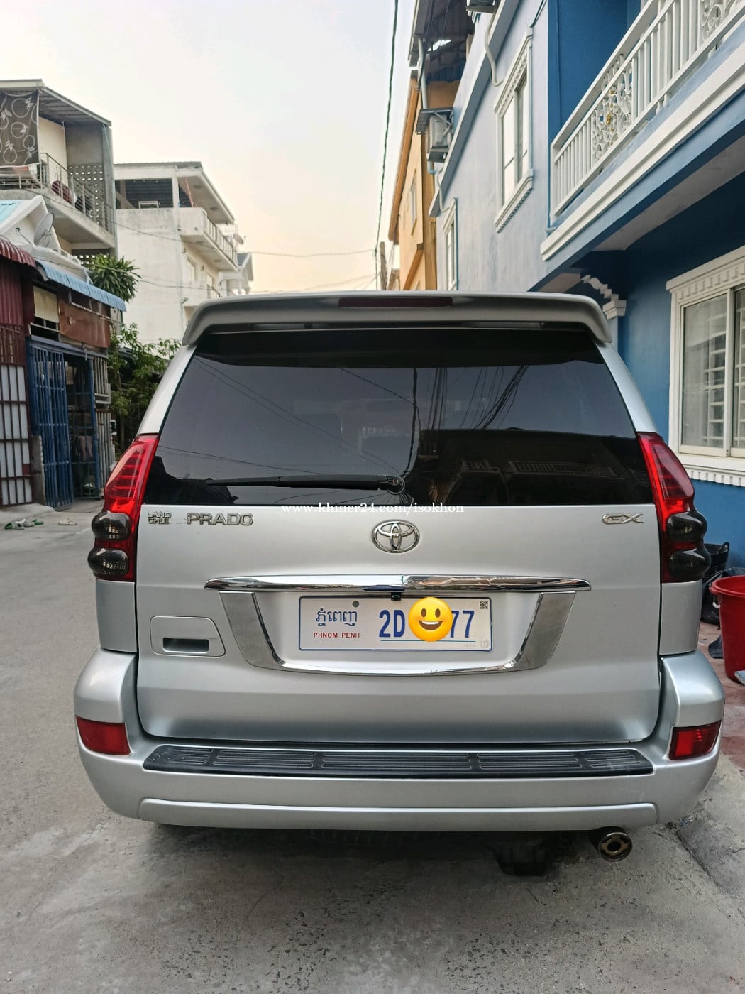 Land Cruiser Prado 04 (ម៉ាស៊ីន២.៤ សាំង)