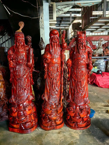 តាបីអង្គ