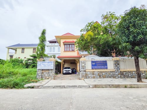 ផ្ទះវីឡាលក់បន្ទាន់នៅទួលគោក