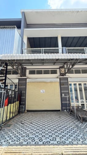 តំលៃ​ក្រោម​ទីផ្សារ