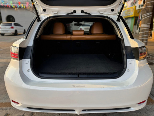 雷克萨斯-CT200H Full Option