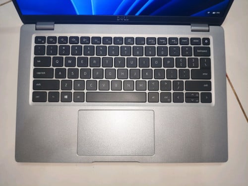 ស្ដុកអាមេរិក - Dell Latitude i7 ជំនាន់ទី ១១ ខ្លាំង