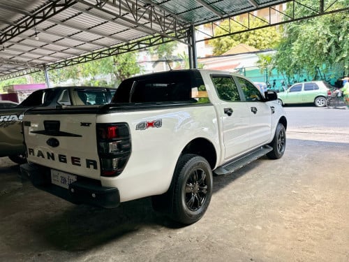 ឡានលក់ Ford Ranger XLT 022 ម៉ាសុីន 3.2