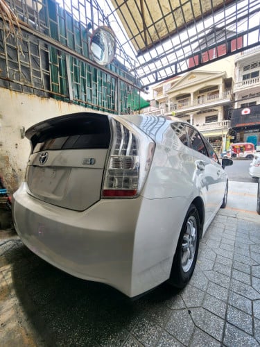 កំពូល ថ្មី prius 2010 option3 មូល100%