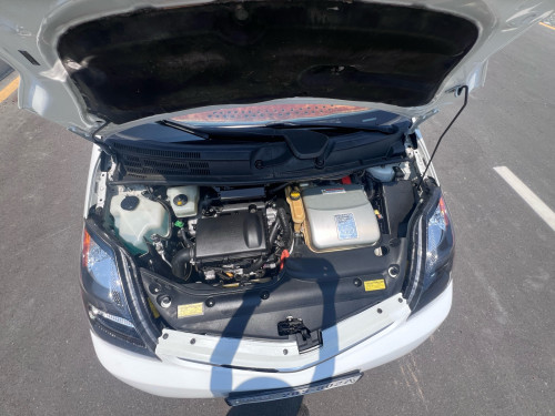 ស្តុកថ្មី ទើបចូល TOYOTA Prius full option 07 ក្នុងលឿង ឡានស្អាត !
