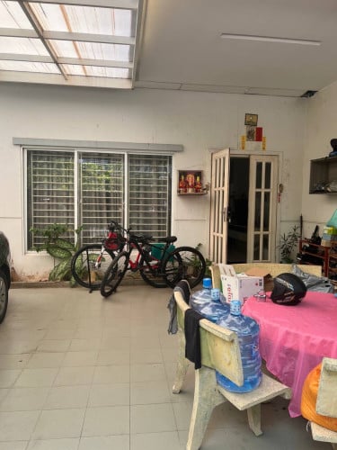 វីឡាភ្លោះលក់បន្ទាន់ (Twin villa for sale)