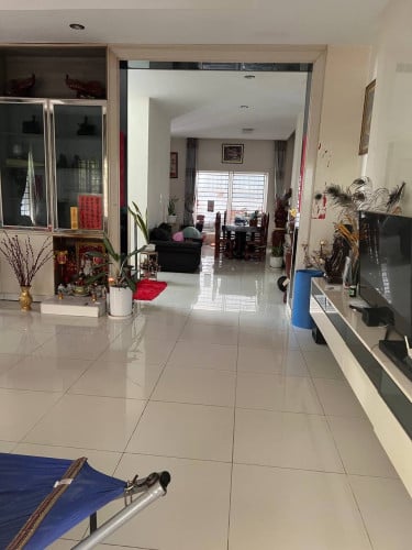 វីឡាភ្លោះលក់បន្ទាន់ (Twin villa for sale)