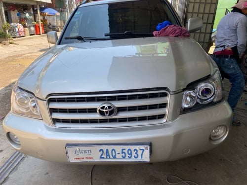 2002 ពណ៍មាស V6 ប៉ុង2 ឡានស្អាត 13100$ចចាបាន