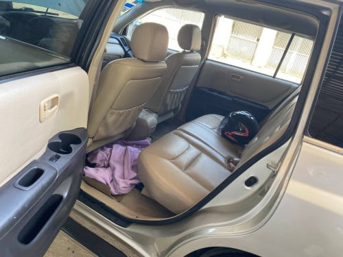 2002 ពណ៍មាស V6 ប៉ុង2 ឡានស្អាត 13100$ចចាបាន