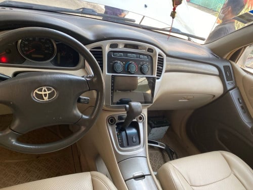 2002 ពណ៍មាស V6 ប៉ុង2 ឡានស្អាត 13100$ចចាបាន