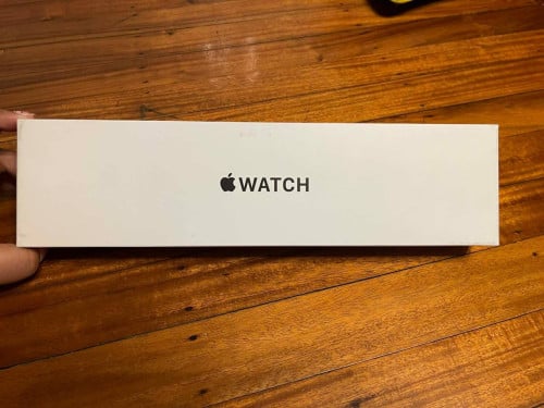 Apple Watch SE (2nd Gen) (GPS, 44mm) - Starlight Aluminum Case with Starlight Sport Band